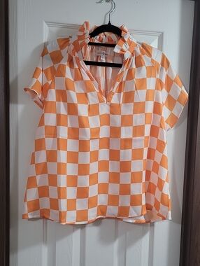 Stewart Simmons Women's Orange and White Check V-Neck Ruffle Collar Top